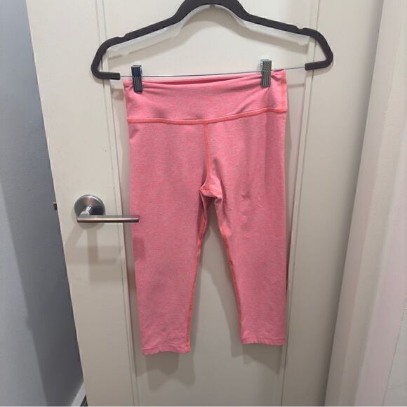 Beyond Yoga Pink Leggings - Picture 1 of 3